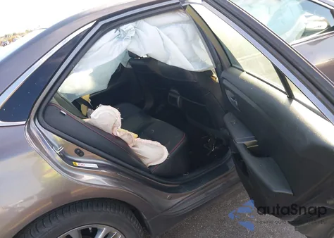 2017 Toyota Camry Se z USA, uszkodzony, nr VIN 4T1BF1FK6HU297345